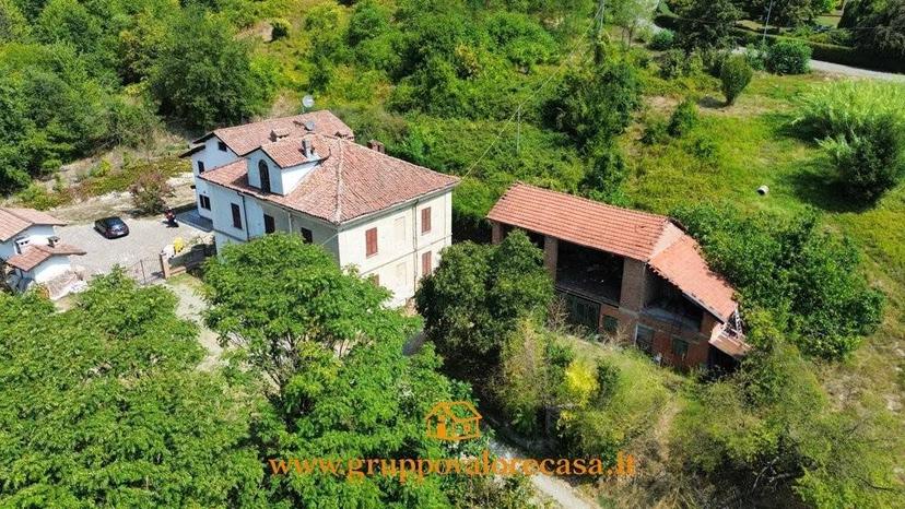 Terratetto unifamiliare 500 m², da ristrutturare, Acqui Terme — foto 6 di 13