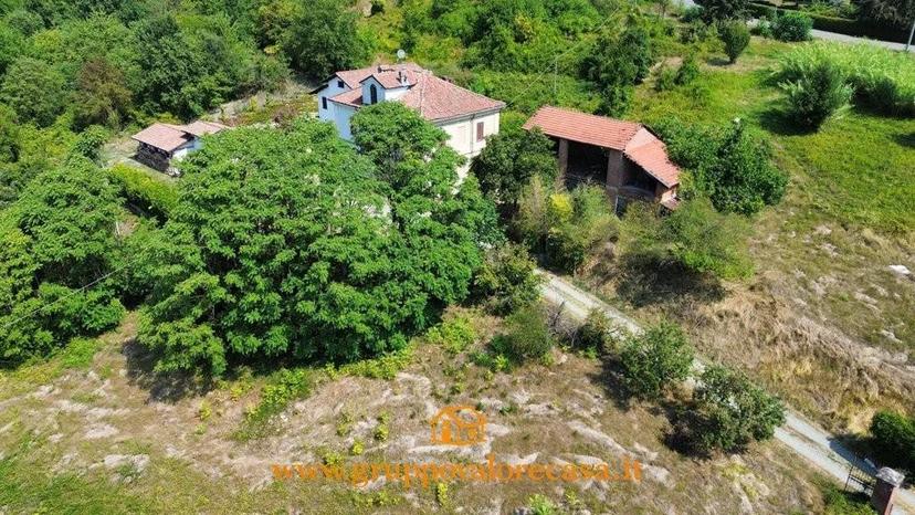Terratetto unifamiliare 500 m², da ristrutturare, Acqui Terme — foto 4 di 13