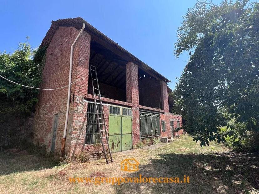Terratetto unifamiliare 500 m², da ristrutturare, Acqui Terme — foto 9 di 13