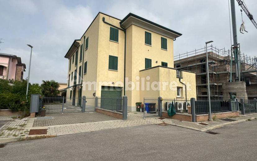 Trilocale piazzale Geminiano Loschi, Centro, Soliera — foto 27 di 27