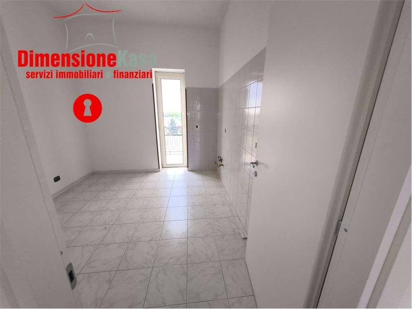 Trilocale via Maddaloni, Centro, San Felice a Cancello