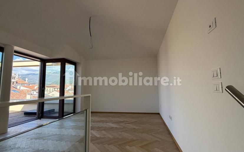 Appartamento via Roma, Centro, Bassano del Grappa — foto 11 di 19