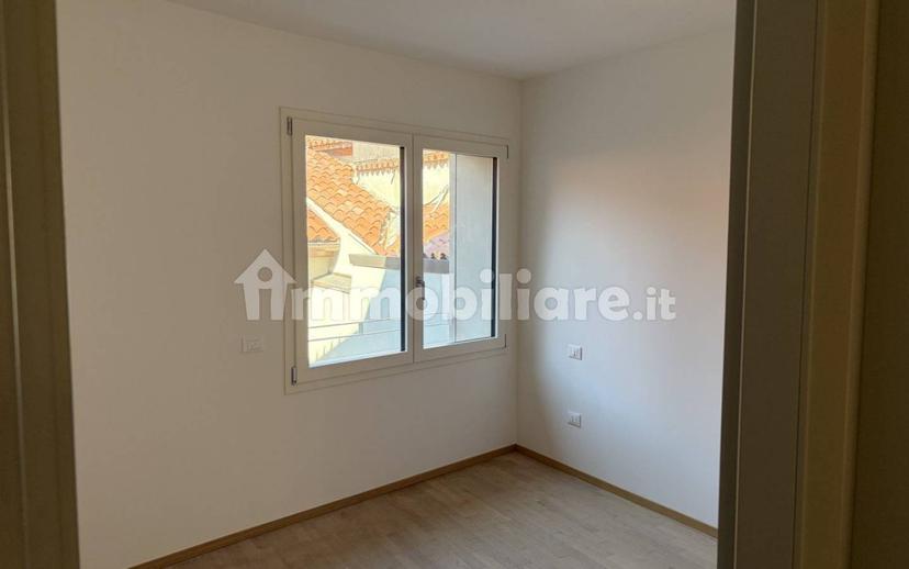 Appartamento via Roma, Centro, Bassano del Grappa — foto 2 di 19