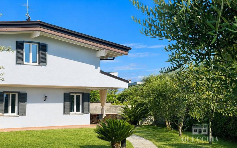 Villa bifamiliare via Salvo D'Acquisto 5, Centro, San Felice del Benaco — foto 19 di 21