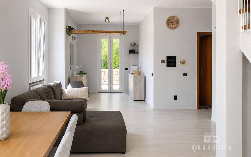Villa bifamiliare via Salvo D'Acquisto 5, Centro, San Felice del Benaco — foto 2 di 21