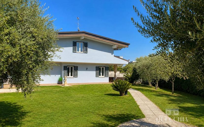 Villa bifamiliare via Salvo D'Acquisto 5, Centro, San Felice del Benaco — foto 5 di 21