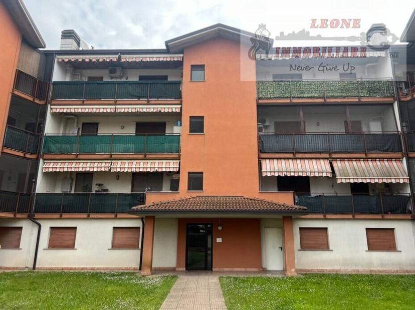 Trilocale via Ciro Menotti 7, Centro, Vidigulfo — foto 3 di 27