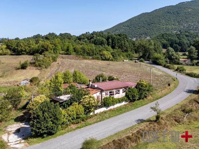 Villa bifamiliare via Ara Vecchia, Pagliara, Borgorose — foto 9 di 23