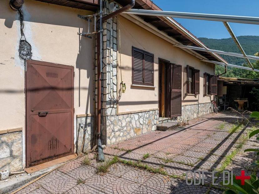 Villa bifamiliare via Ara Vecchia, Pagliara, Borgorose — foto 6 di 23