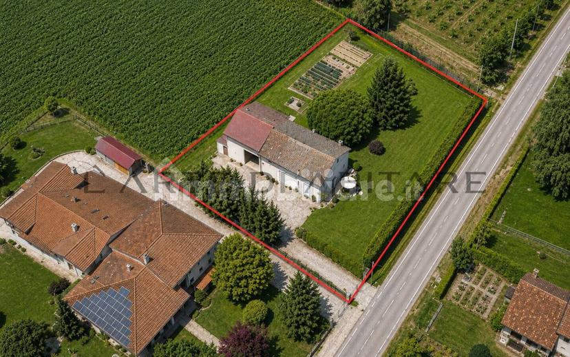 Villa unifamiliare Galvanelle 209, San Giorgio in Bosco — foto 2 di 2