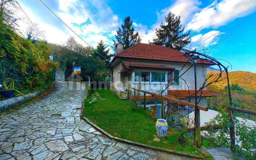 Villa unifamiliare via Spallarossa 21, Bavari, Genova — foto 15 di 48