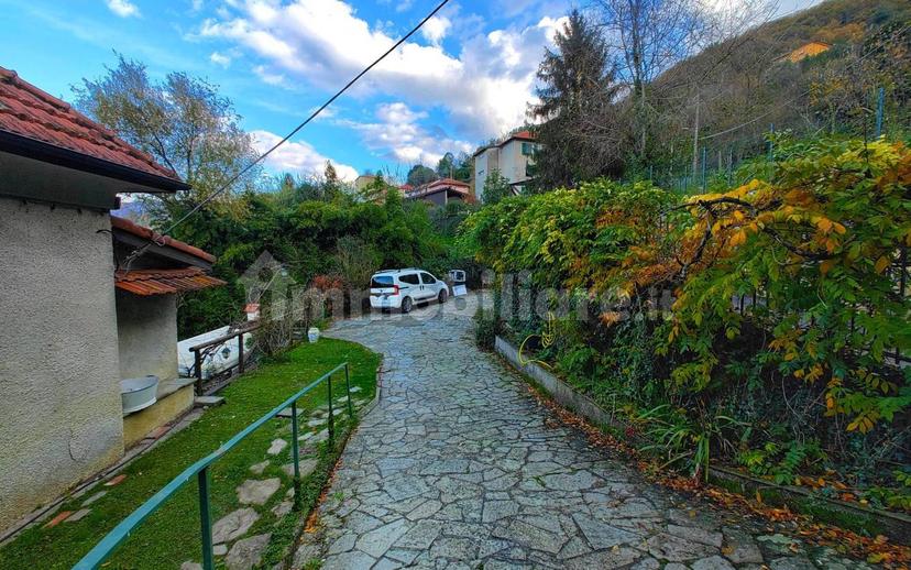Villa unifamiliare via Spallarossa 21, Bavari, Genova — foto 14 di 48