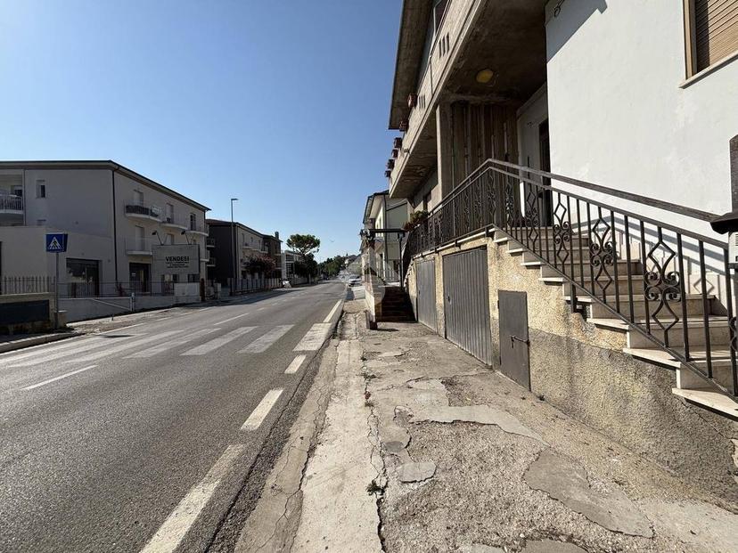 Trilocale via Ponte Cavalcavia 49, Centro, Notaresco — foto 13 di 30