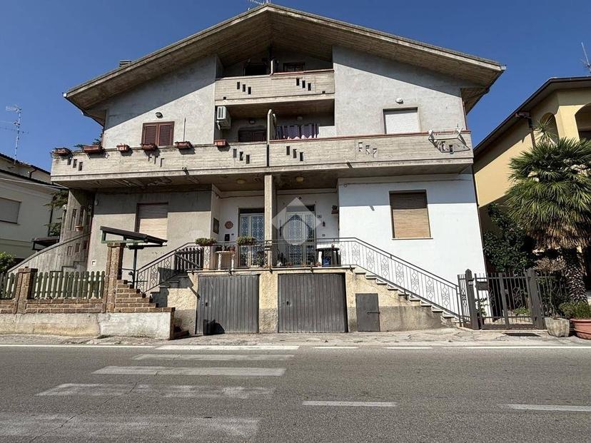 Trilocale via Ponte Cavalcavia 49, Centro, Notaresco — foto 4 di 30