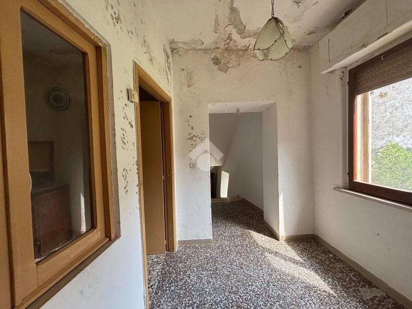 Rustico piazza Portella 20, Castellalto — foto 13 di 30