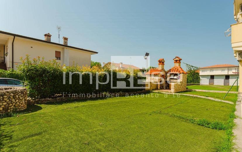 Quadrilocale via Caldevie 4, Centro, Santa Lucia di Piave — foto 2 di 18