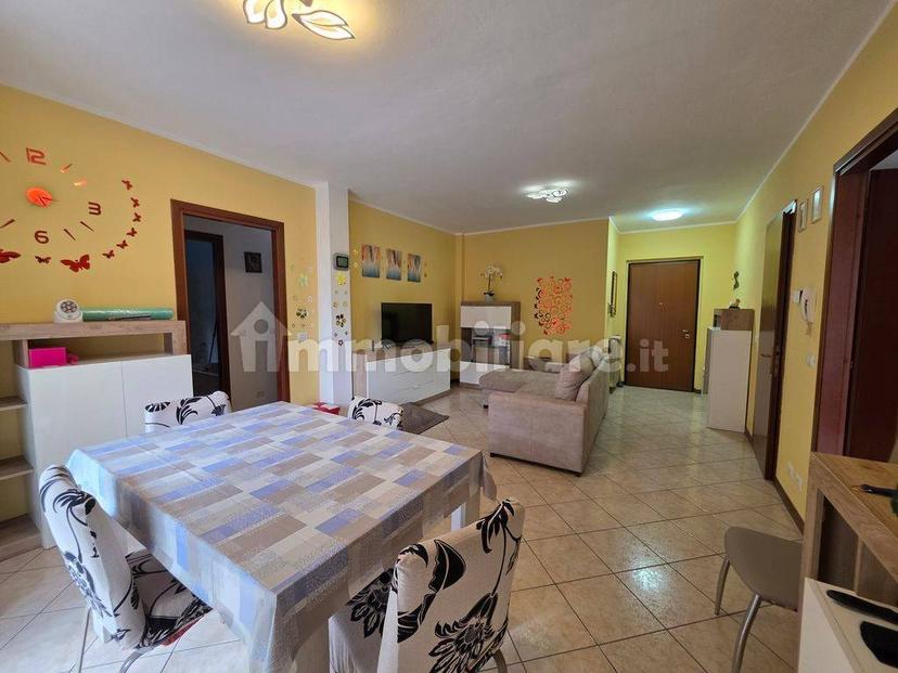 Trilocale via Bruno Rutto, Centro, Omegna — foto 14 di 25