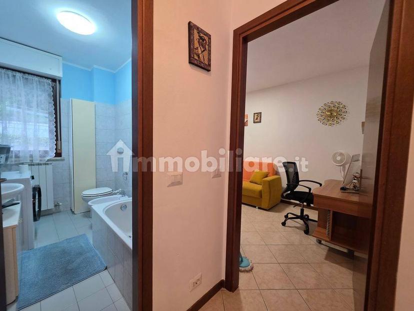 Trilocale via Bruno Rutto, Centro, Omegna — foto 3 di 25