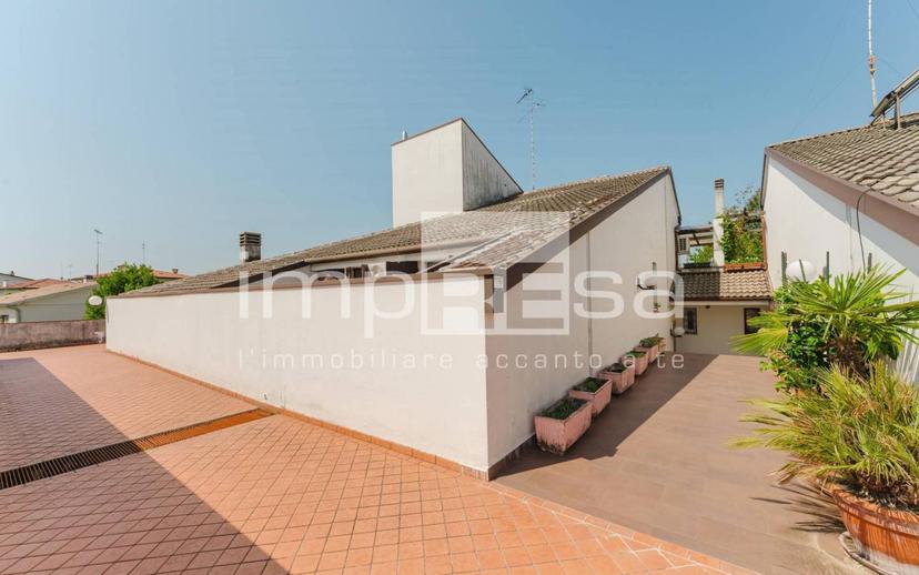 Villa unifamiliare via Manin, Centro, Conegliano — foto 20 di 39