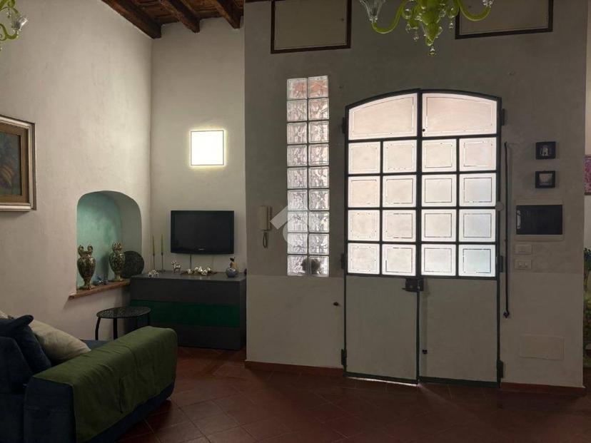 Trilocale via Borgo di Sotto 3, Centro Storico, Ferrara