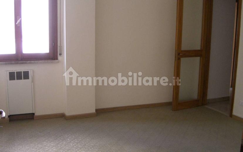 Quadrilocale viale dei Mille, Centro Storico, Reggio Emilia — foto 3 di 9