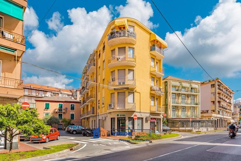 Quadrilocale via dei Conradi 1, Centro, Albisola Superiore — foto 15 di 24
