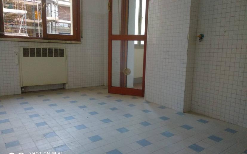 Quadrilocale viale dei Mille, Centro Storico, Reggio Emilia — foto 5 di 9