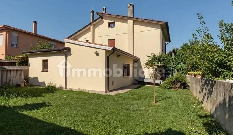 Villa plurifamiliare piazza Umberto I, Centro, Zero Branco — foto 10 di 21