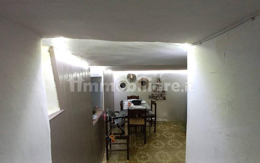 Terratetto unifamiliare 52 m², ottimo stato, Castel del Monte — foto 3 di 22