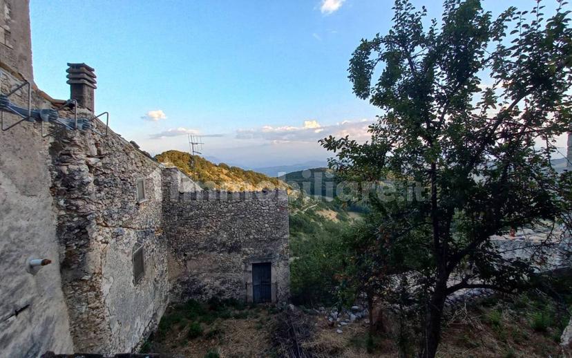 Terratetto unifamiliare 52 m², ottimo stato, Castel del Monte — foto 20 di 22