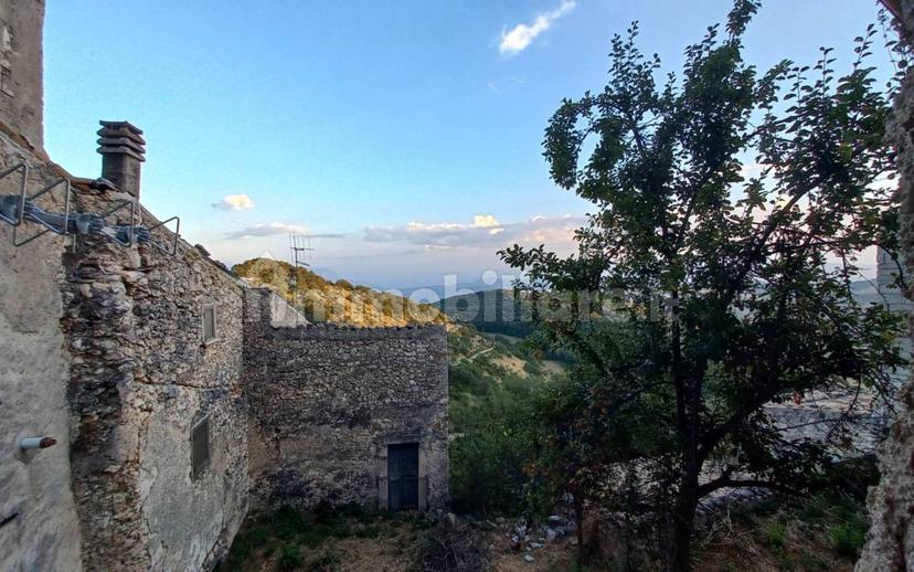 Terratetto unifamiliare 52 m², ottimo stato, Castel del Monte — foto 2 di 22