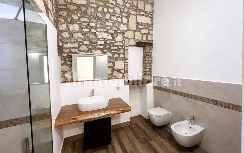 Bilocale via Ognissanti 36, Trani