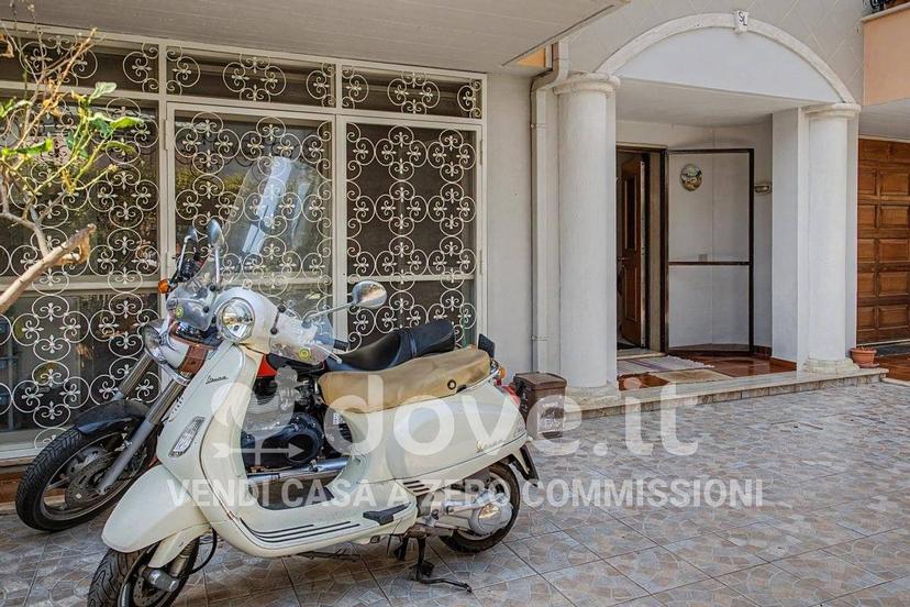 Villa unifamiliare via O. Respighi 40, Q5, Latina — foto 7 di 39
