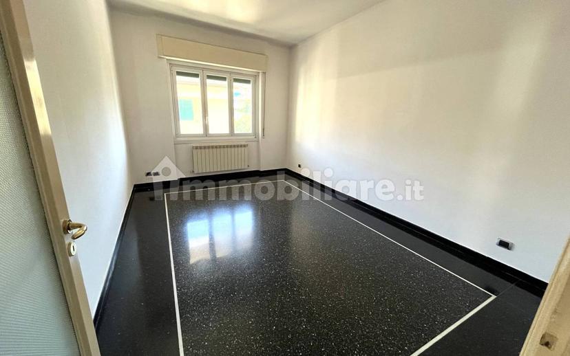 Trilocale buono stato, quarto piano, Centro, Arenzano — foto 2 di 39