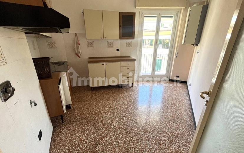 Trilocale buono stato, quarto piano, Centro, Arenzano — foto 23 di 39