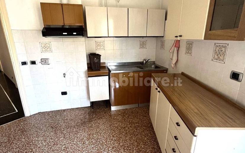 Trilocale buono stato, quarto piano, Centro, Arenzano — foto 36 di 39