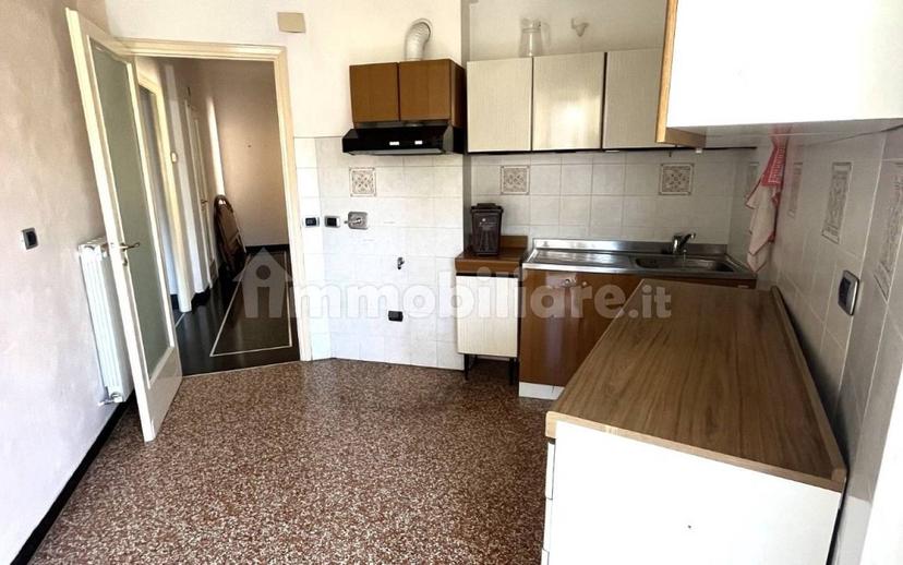 Trilocale buono stato, quarto piano, Centro, Arenzano — foto 22 di 39