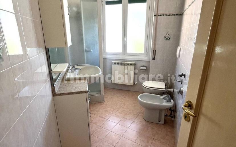 Trilocale buono stato, quarto piano, Centro, Arenzano — foto 12 di 39
