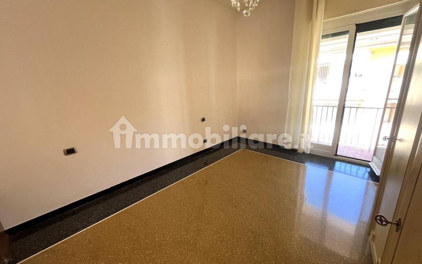 Trilocale buono stato, quarto piano, Centro, Arenzano — foto 3 di 39