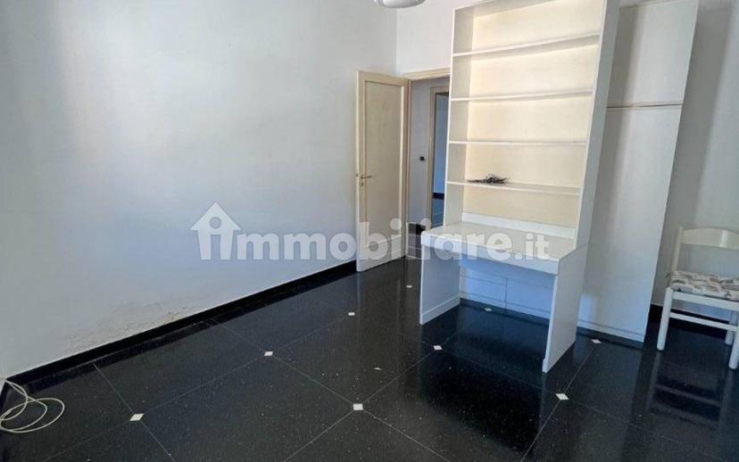 Trilocale buono stato, quarto piano, Centro, Arenzano — foto 39 di 39