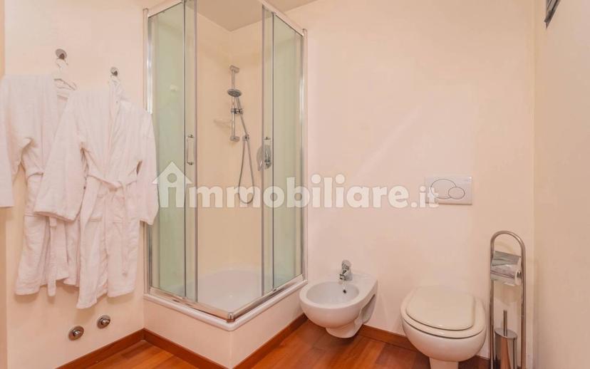 Villa unifamiliare via Edoardo Bonardi 50, Tavernola, Como — foto 2 di 41