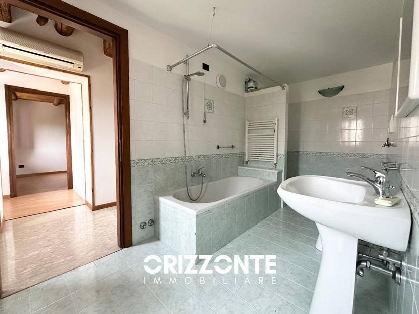 Trilocale via nardi, Cassola — foto 2 di 14