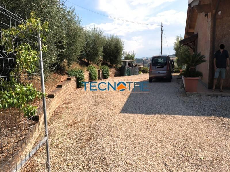 Villa unifamiliare Contrada Collelungo 24, Monsampolo del Tronto — foto 18 di 23