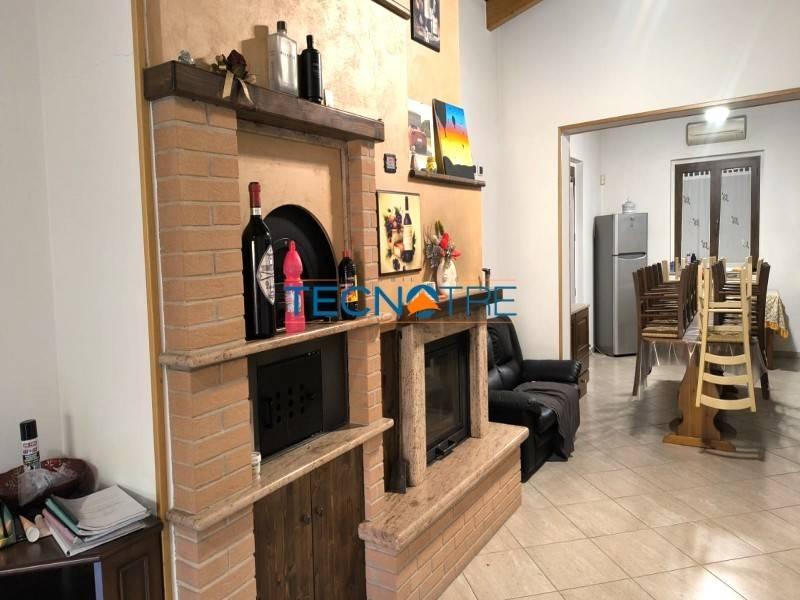 Villa unifamiliare Contrada Collelungo 24, Monsampolo del Tronto — foto 7 di 23