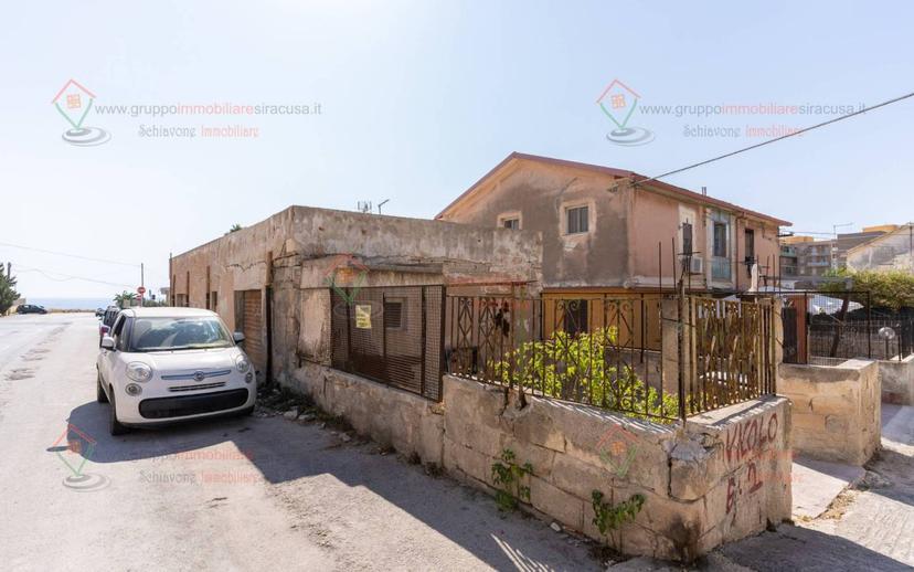 Villa unifamiliare via Basilicata, Grottasanta - Tunisi, Siracusa