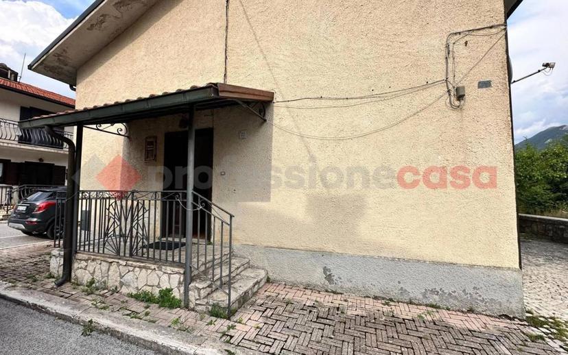 Terratetto unifamiliare 110 m², Pescasseroli — foto 2 di 13