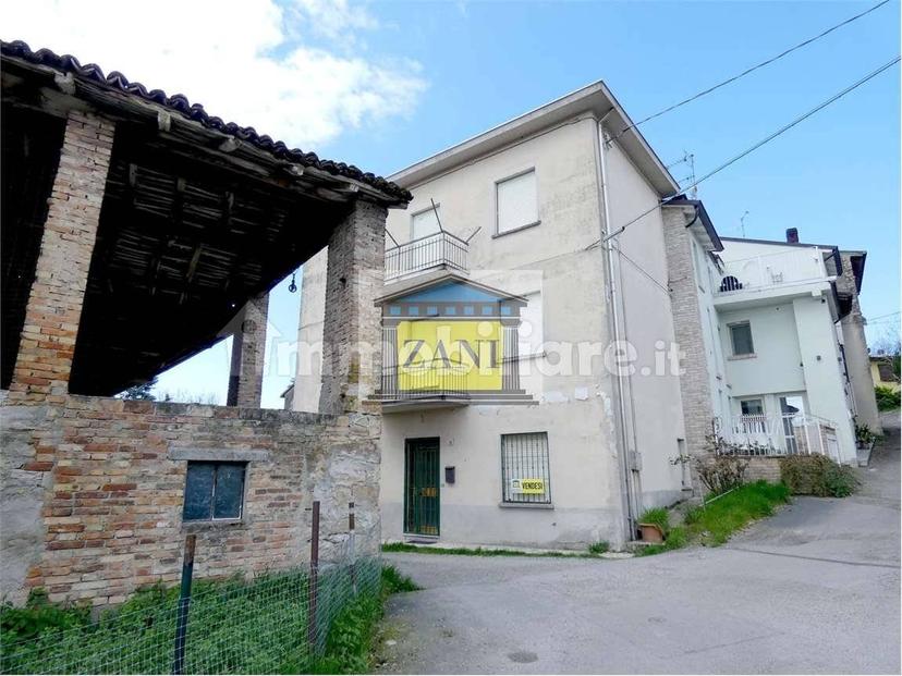 Terratetto unifamiliare 165 m², Salsomaggiore Terme — foto 2 di 30