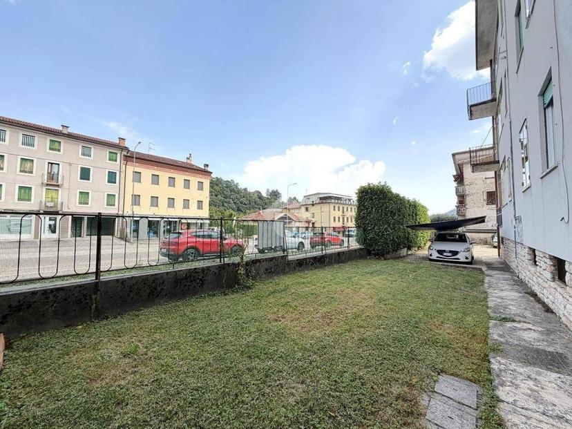 Trilocale Villaggio Fanfani 13, Centro, Valdagno