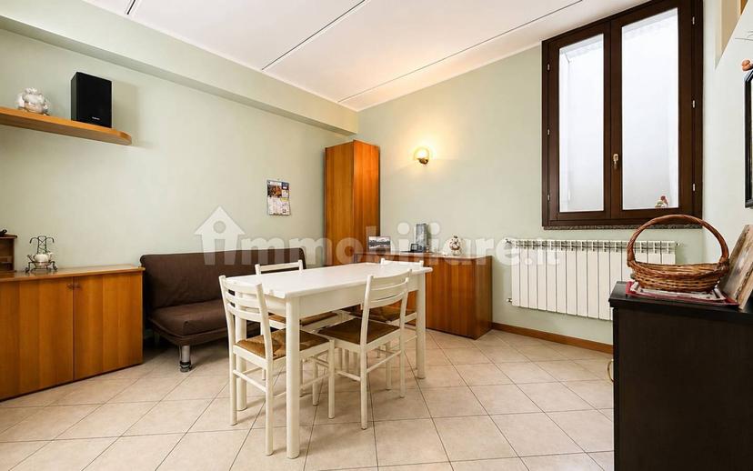 Bilocale ottimo stato, su più livelli, Lallio — foto 4 di 13