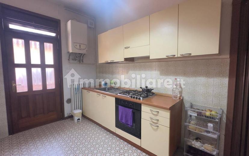 Trilocale da ristrutturare, primo piano, Centro, Chiari — foto 4 di 15